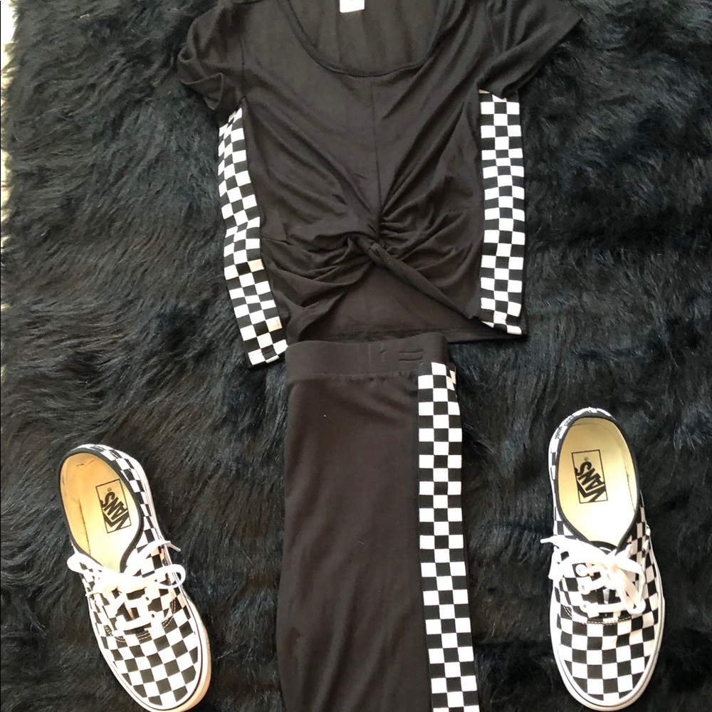 Riley 2 Piece Checkered Set